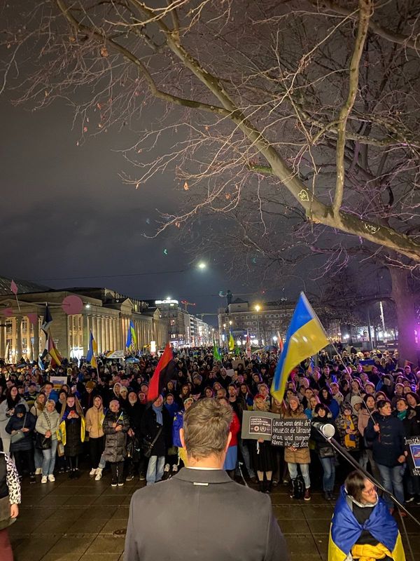 Stehen fest an der Seite der Ukraine