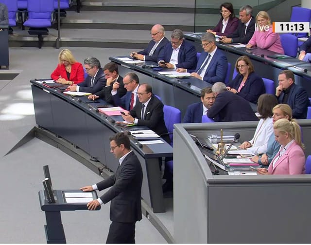 Was Berlin entscheidet, kommt in Esslingen an